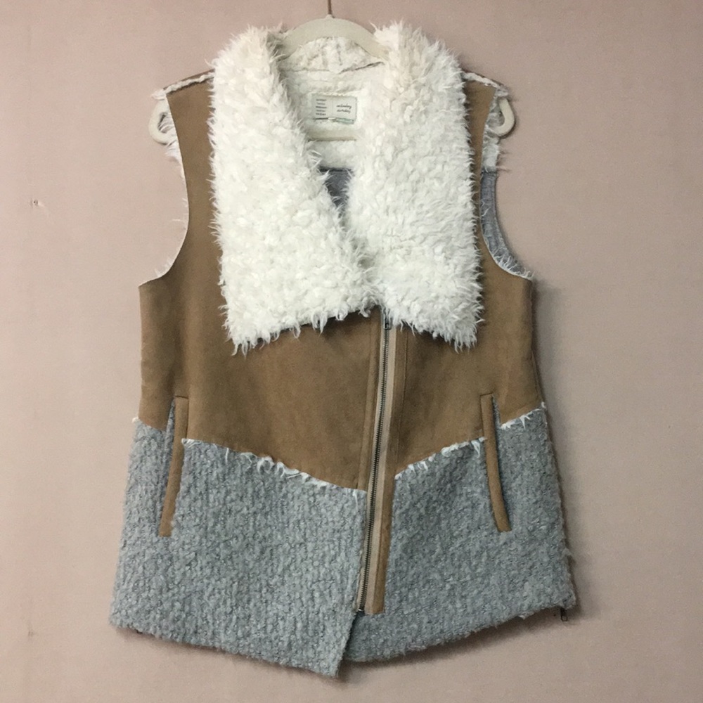- Anthropologie Saturday Sunday Sherpa Faux Suede Mixed Fabric Moto Vest. …